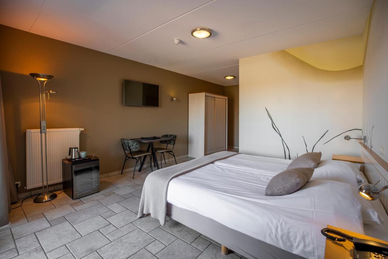 Hotel Tesselhof De Koog  Esterno foto